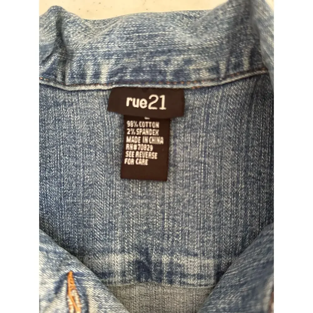 Rue21 Girls Jean Jacket Size Large Cropped Rhinestones Embellished Chest Pockets